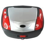 Univerzalni moto kofer 46 litara srebrni - za 2 kacige s bravom