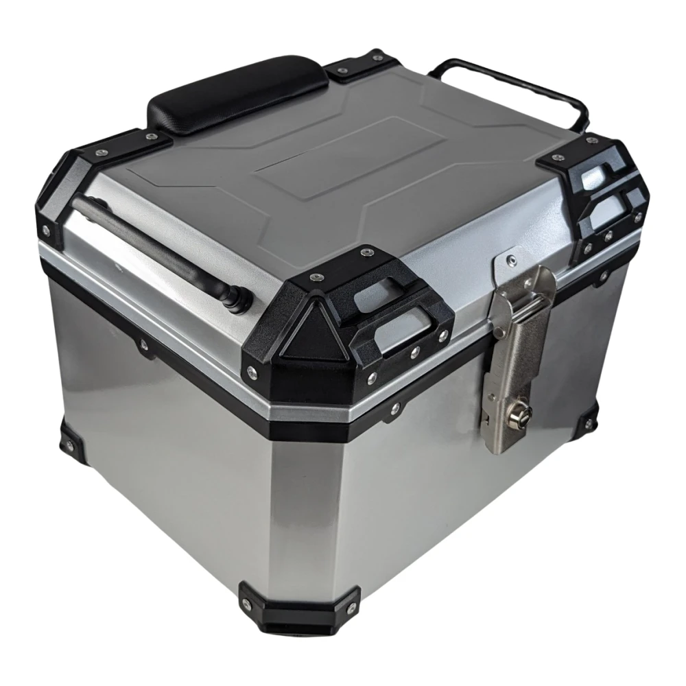 Univerzalni moto kofer 45L srebrni - četvrtasta kutija za kacigu
