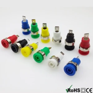 BS4302 Pack 2 4mm ženski terminali crno-crveni za panele