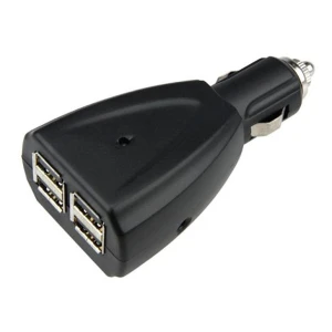 USB auto punjač s 4 priključka za brzo i učinkovito višestruko punjenje