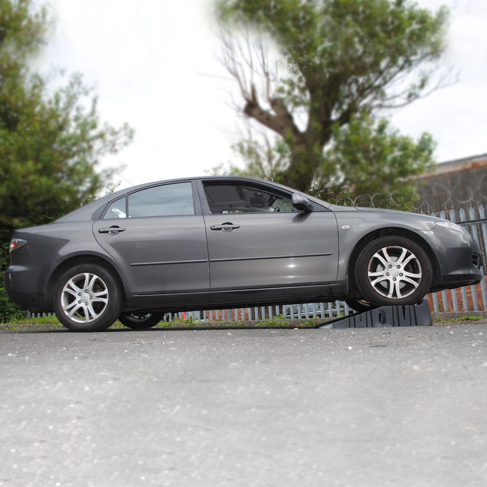 Plastična rampa za auto 2 tone x 2 kom za 4x4 vozila i više